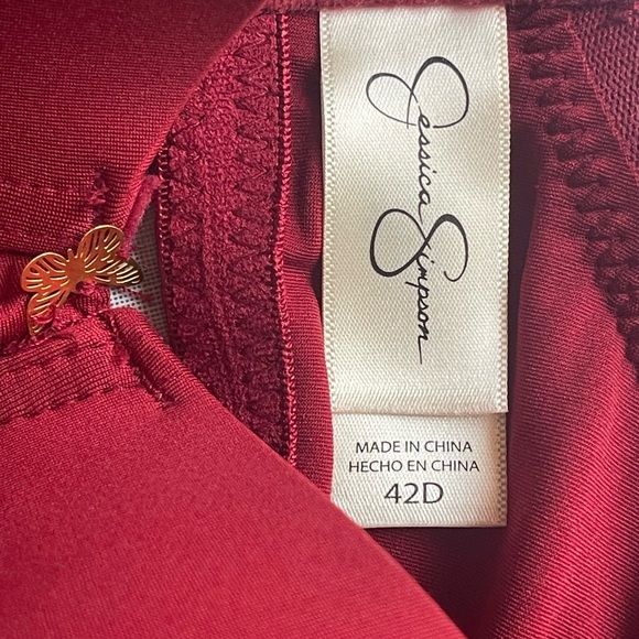 Gessica Simpson (set 2) 42D - Picture 3 of 6